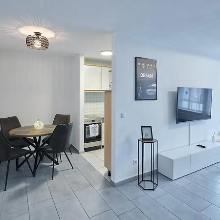 Wohlfuehlnest St Leon Rot Aufzug Klima Balkon 公寓 圣莱昂-罗特