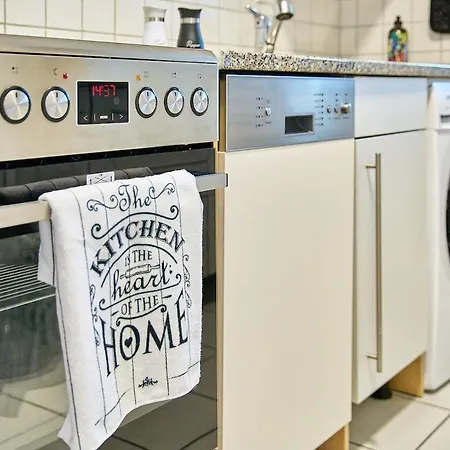 公寓 Wohlfuehlnest St Leon Rot Aufzug Klima Balkon *