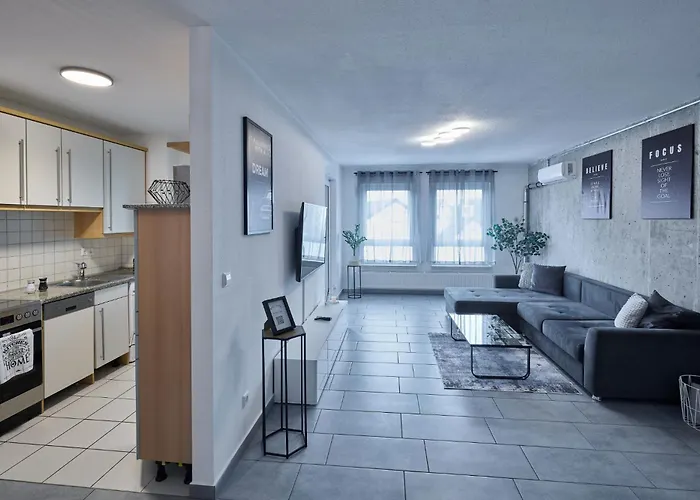 Wohlfuehlnest St Leon Rot Aufzug Klima Balkon Appartement